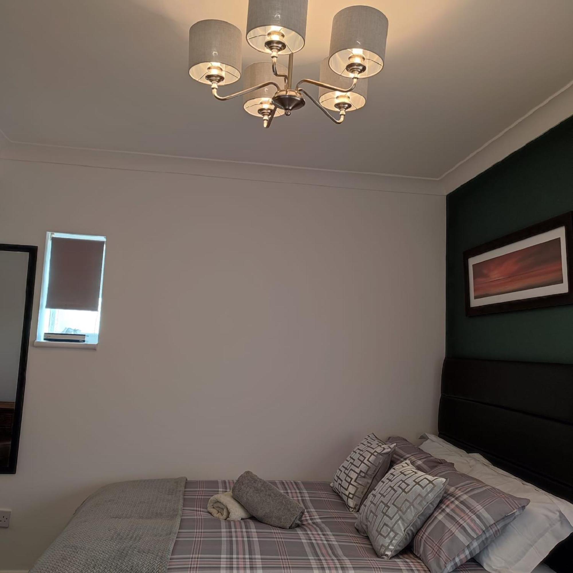 Room In Guest Room - Family Room With Private Bathroom Эджвар Экстерьер фото